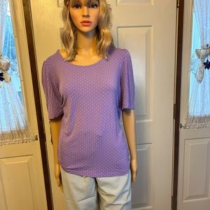 Susan Graver lifestyles polka dot lavender top, size L,nicely flows over the hip